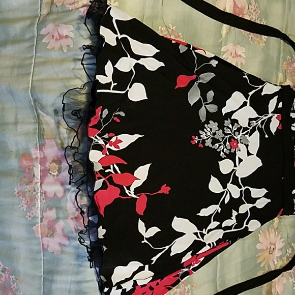 Dress - Picture 2 of 3